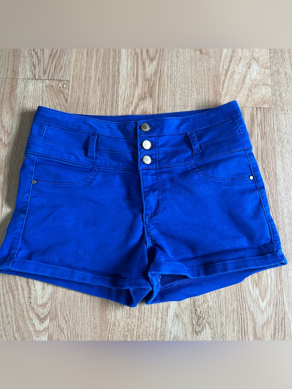 Refuge Women's Blue Denim Shorts 10 Mid Rise Stretch 3-Button Fly 5-Pocket
